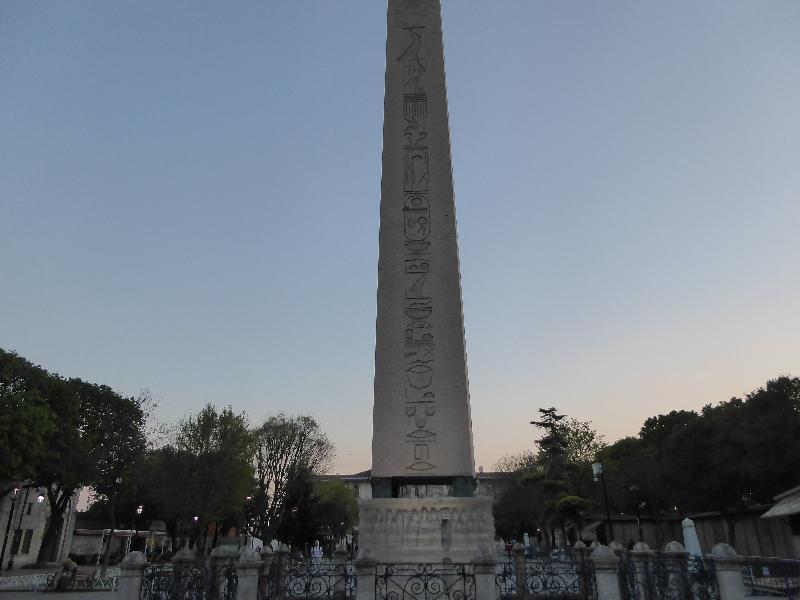 Renzo Istanbul Luaran gambar